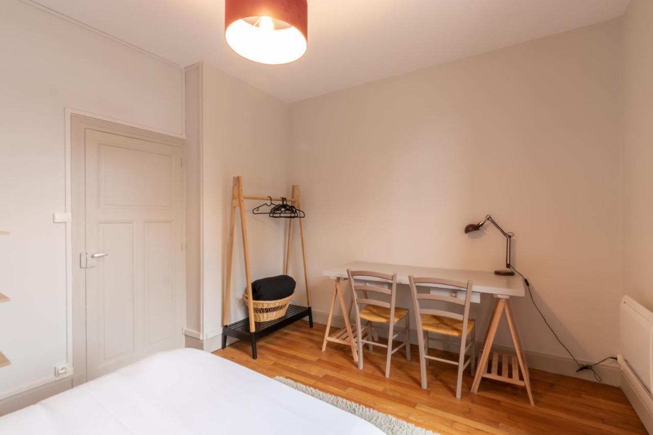 Cabana & Confort - Proche Centre-Ville , Parking 투르뉘 외부 사진